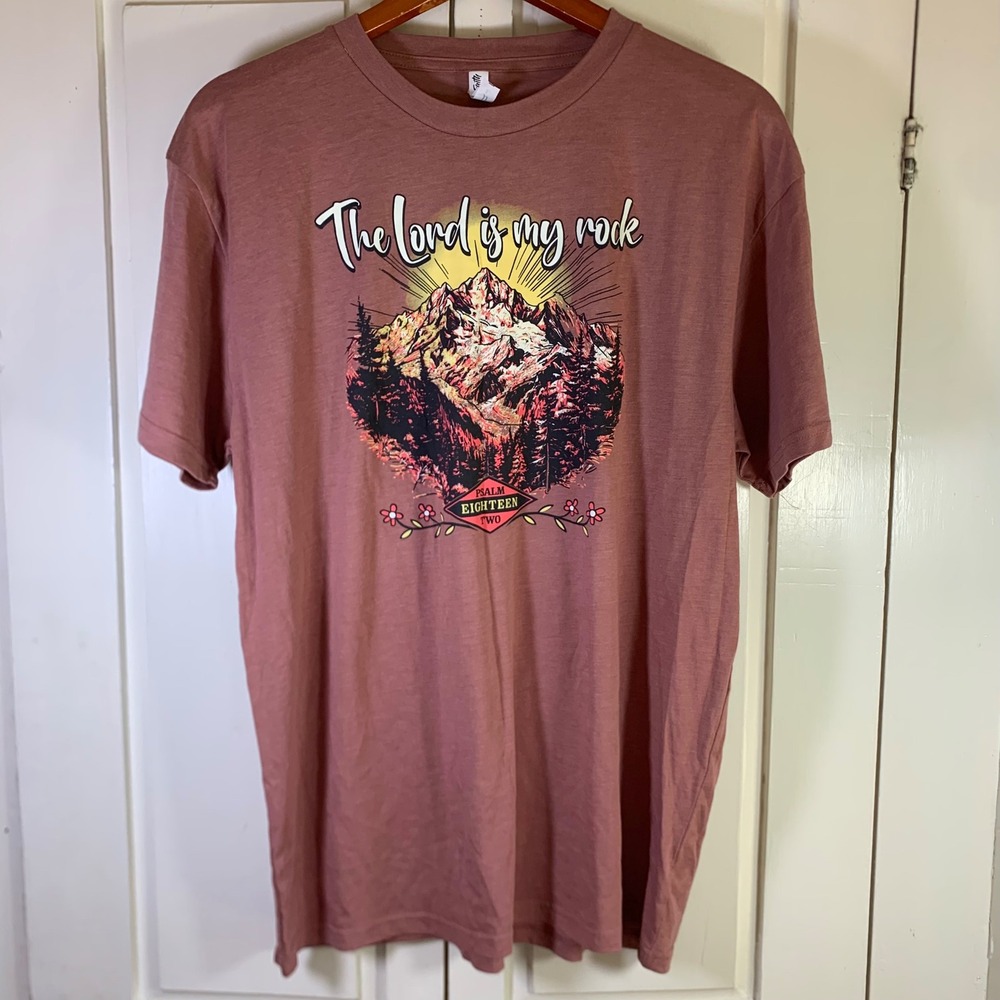 Love‎ in Faith The Lord Is My Rock Psalm 18:2 Mountain Graphic Tee Mauve Large